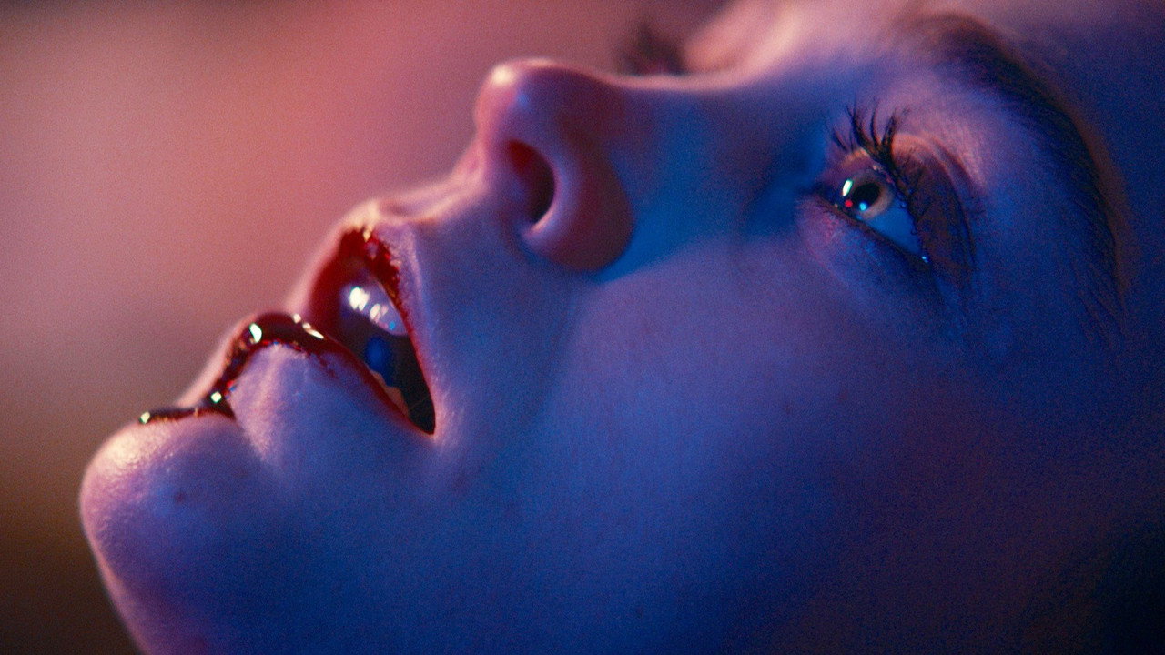 Кровавая зависимость (фильм, 2021)