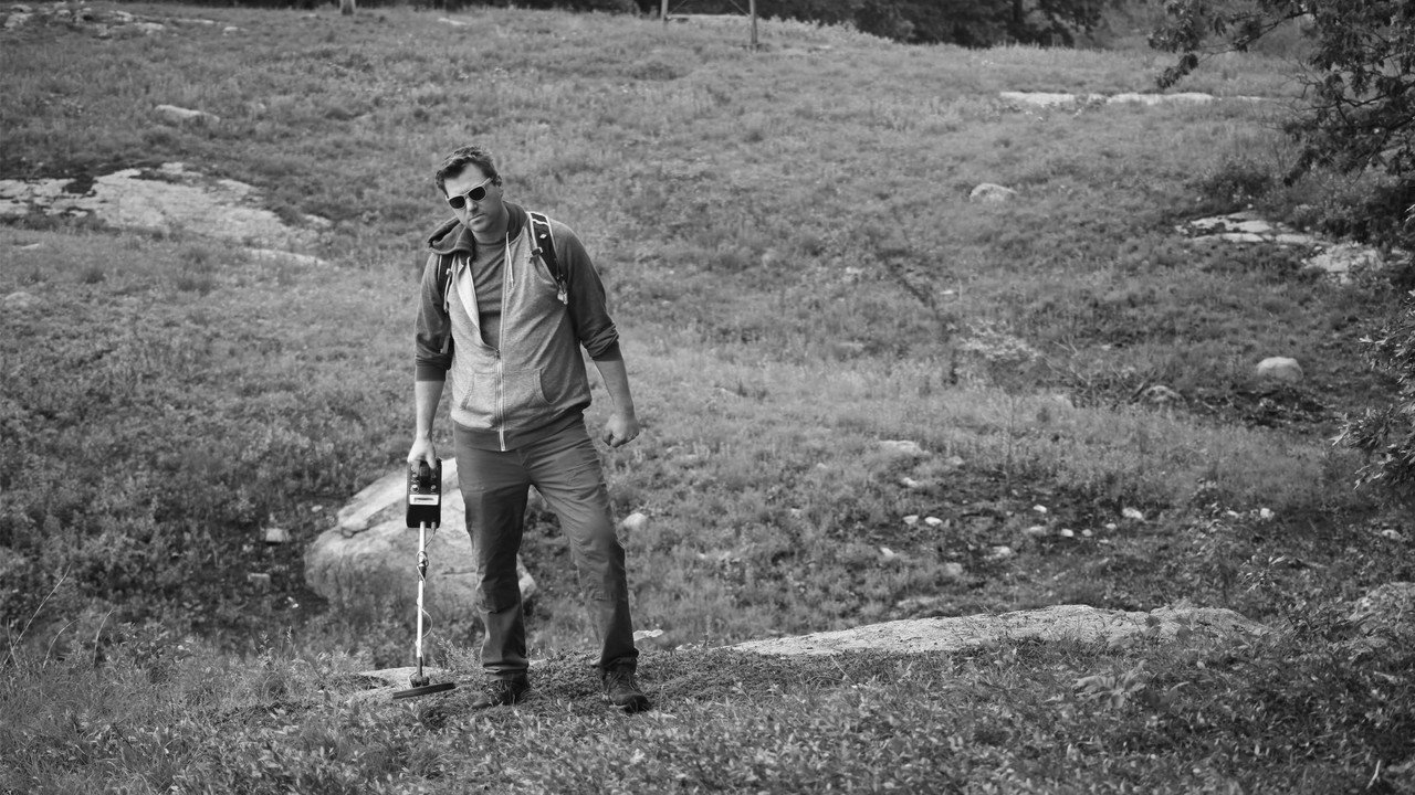 Маньяк с металлоискателем (фильм, 2021)
