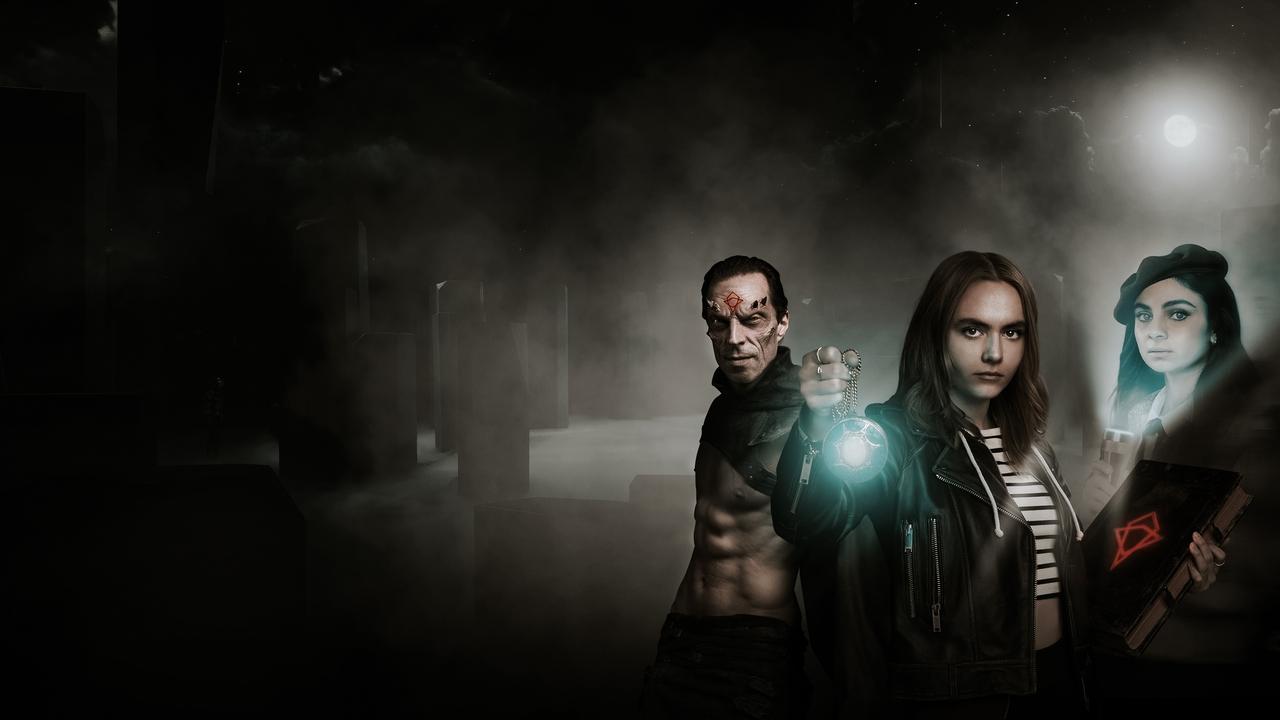 Мэнди и силы зла (сериал, 2023)