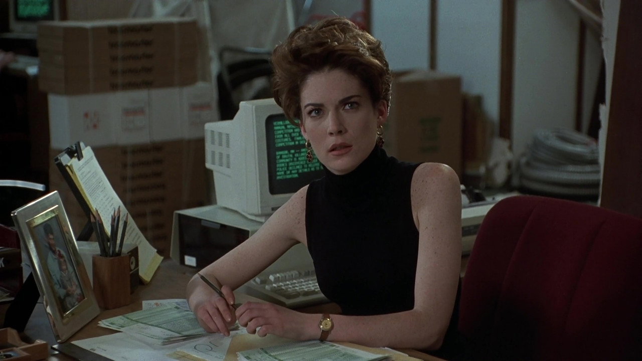 Временная секретарша	The Temp (фильм, 1993)