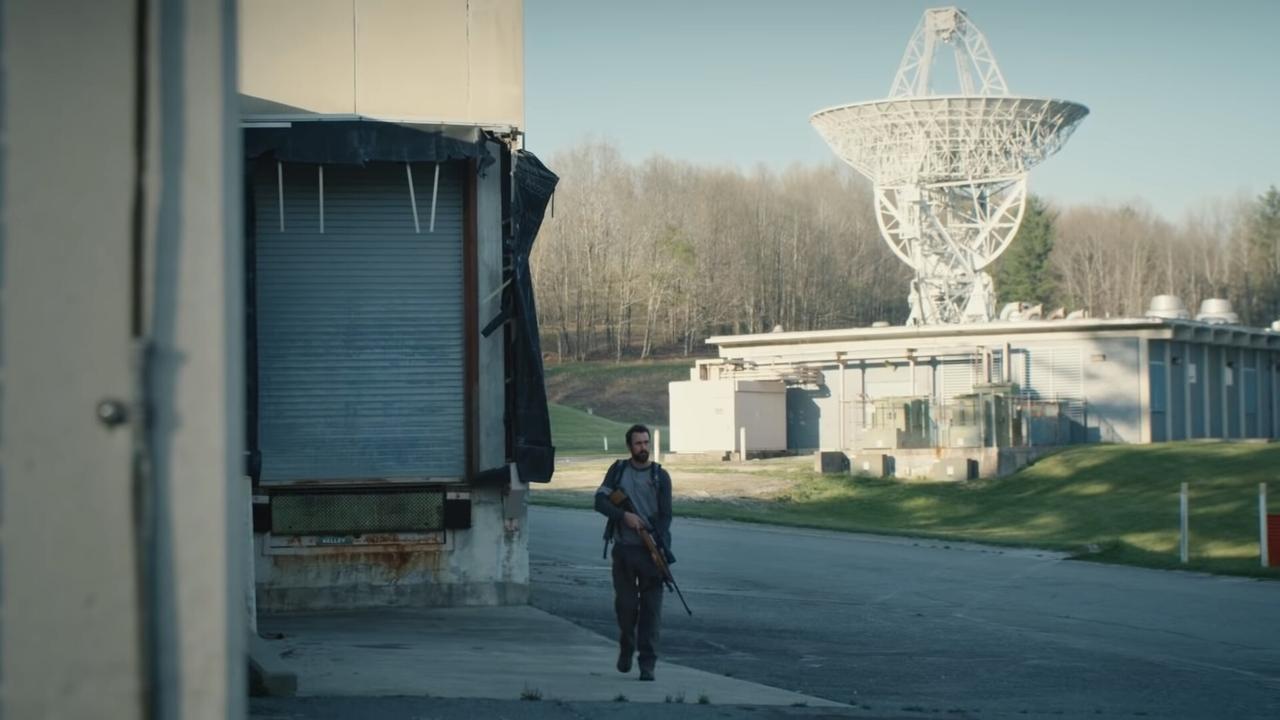 Падение Земли (фильм, 2021)