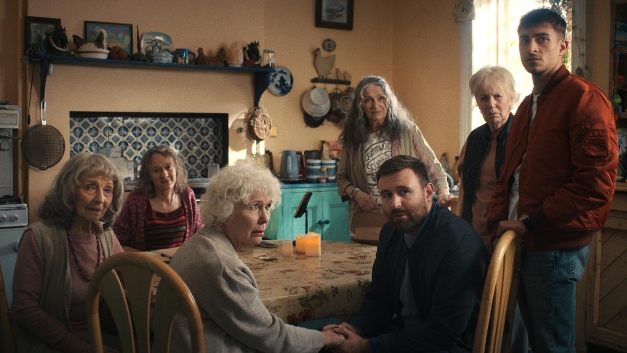 Четыре матери (фильм, 2025)
