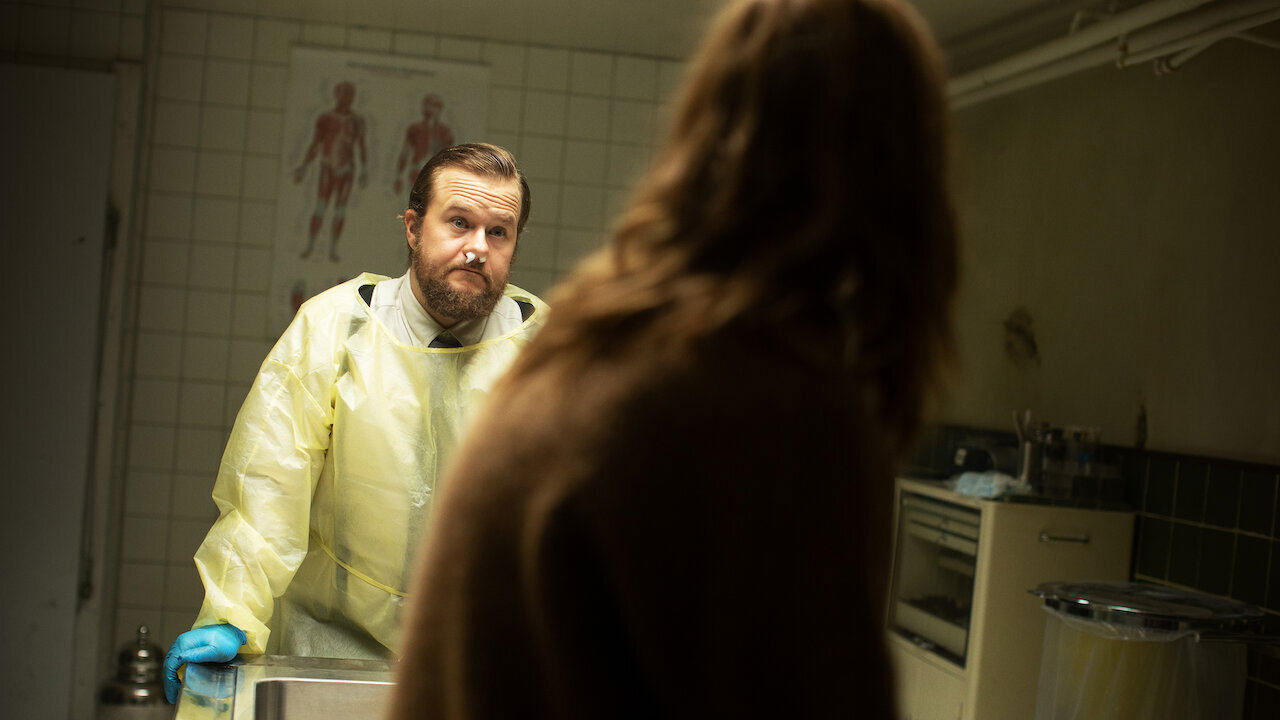 В Скарнесе не умирают (сериал, 2021)